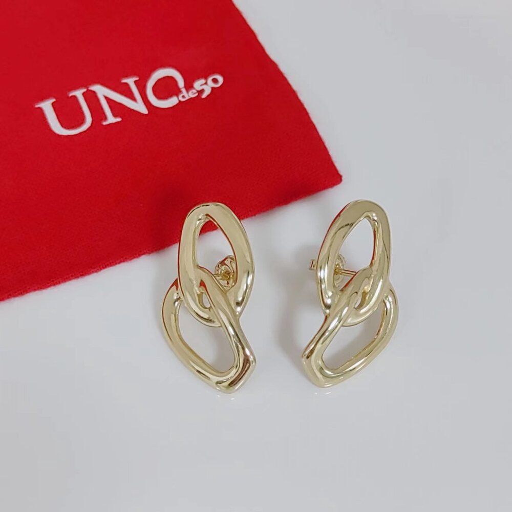 Uno de 50 INSEPARABLES EARRINGS, with 2 organic interlocked links Gold Plated